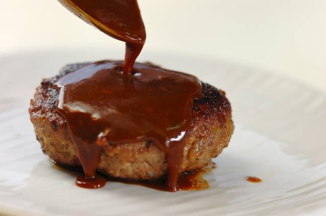 カレーソースのハンバーグの作り方の手順5