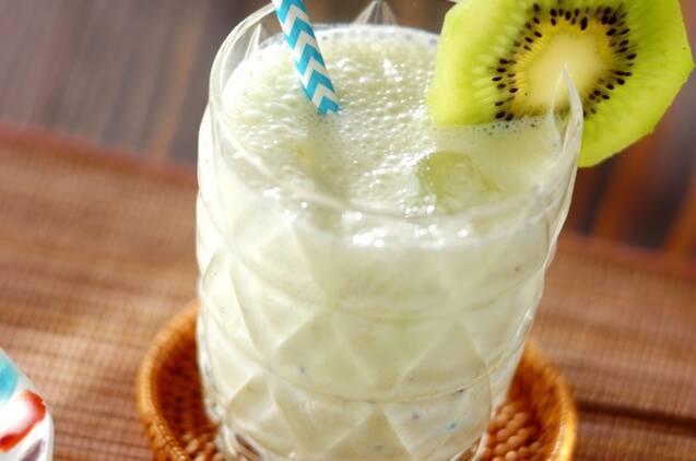 キウイヨーグルトドリンク