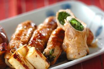 豚肉と春菊の梅巻き焼き