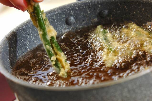 冷凍インゲンの天ぷらの作り方の手順2