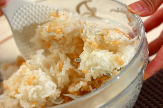 天かすと大葉のおにぎりの作り方の手順2