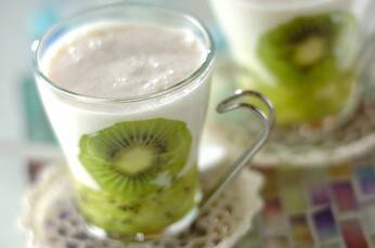 キウイバナナヨーグルトドリンク