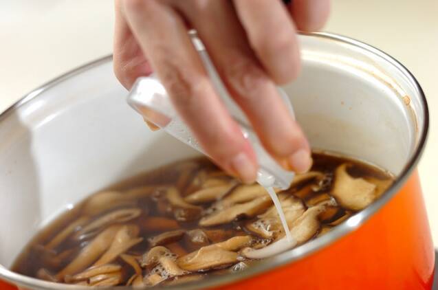 ふんわり卵とキノコのあったかあんかけうどん by 池田 絵美さんの作り方の手順2