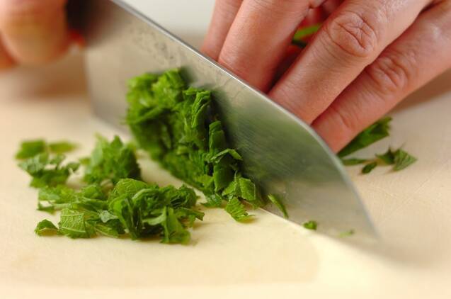 さわやかな香り！大葉とかつおぶしの卵焼きの作り方の手順1