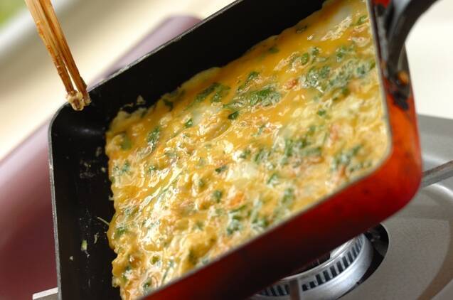 さわやかな香り！大葉とかつおぶしの卵焼きの作り方の手順3
