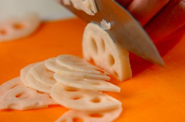 レンコンのバターきんぴらの作り方の手順1