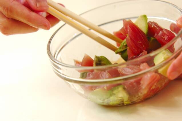 簡単おつまみ マグロのユッケ 混ぜるだけ！by西川 綾さんの作り方の手順3