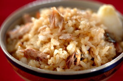 こんがり焼きサンマとショウガの混ぜご飯