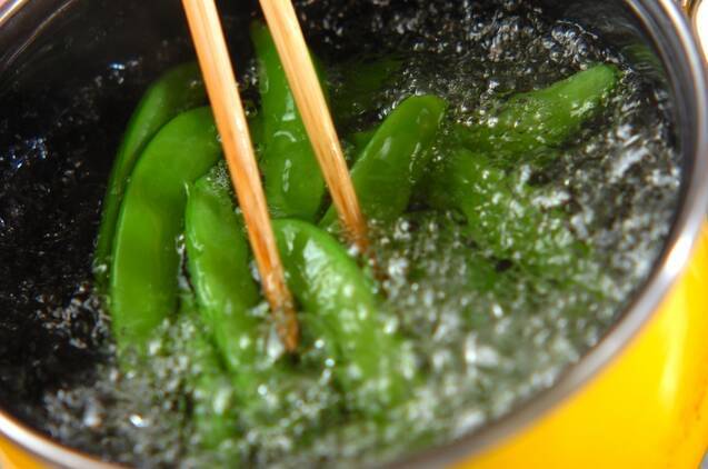 スナップエンドウのシーザーサラダの作り方の手順2