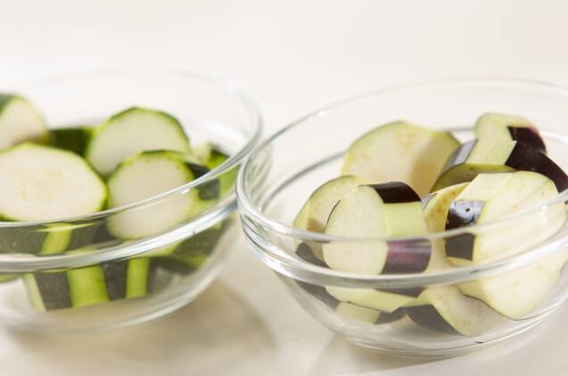 白ワインに合うカラフルカポナータの作り方の手順1