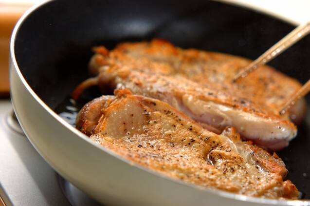 鶏肉のハーブバターソースの作り方の手順2