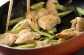 鶏むね肉とキュウリの炒め物の作り方3