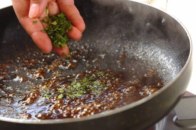 子どもも喜ぶ人気魚料理！白身魚のバターじょうゆソテーの作り方の手順4