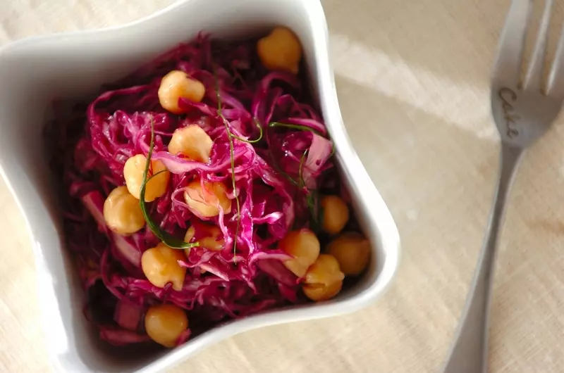 紫キャベツとヒヨコ豆のマリネ 副菜 レシピ 作り方 E レシピ 料理のプロが作る簡単レシピ