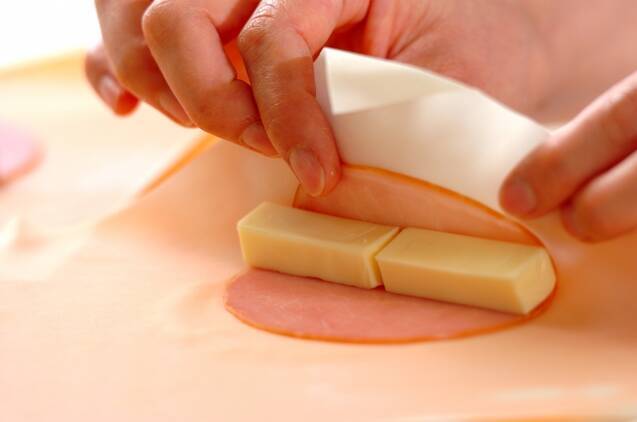 ハムとチーズの春巻きの作り方の手順2