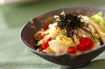 ワサビ風味の和風サラダ