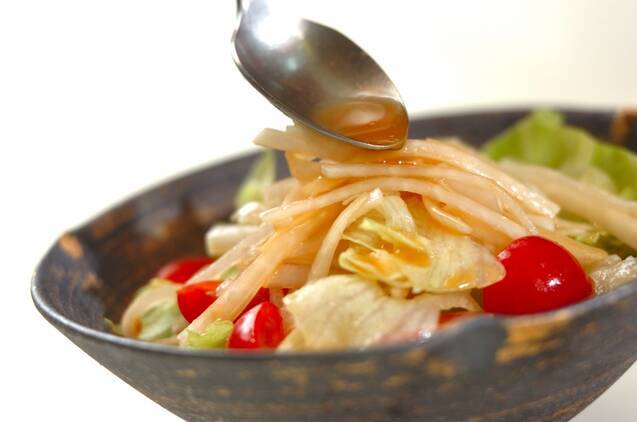 ワサビ風味の和風サラダの作り方の手順3