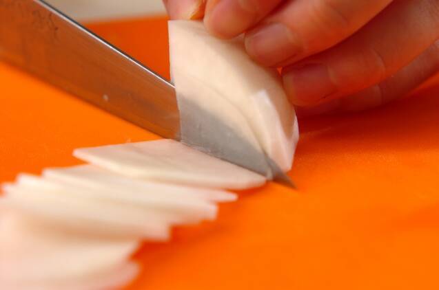 カブと水菜のサラダの作り方の手順1