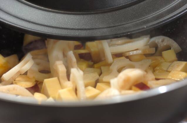 サツマイモとレンコンのきんぴらの作り方の手順3