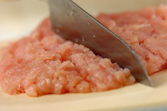 自家製チキンナゲットの作り方の手順1