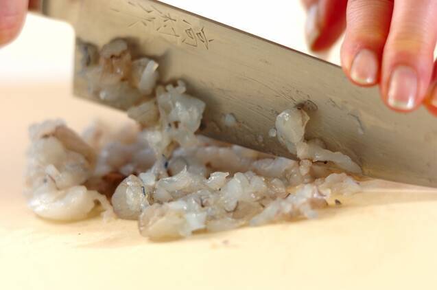 エビ団子と春雨のスープの作り方の手順2