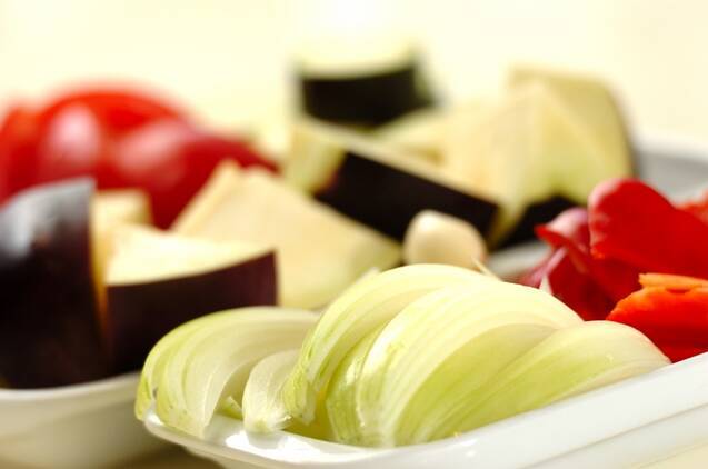 トマトと丸ナスのラタトゥユギリシャ風の作り方の手順1