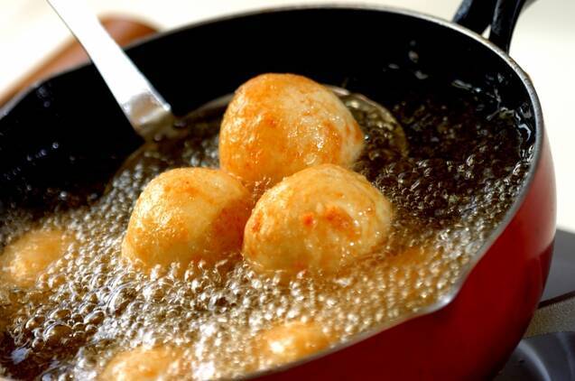 サクモチ！チーズボール ほくほく人気の簡単おやつ by西川 綾さんの作り方の手順6