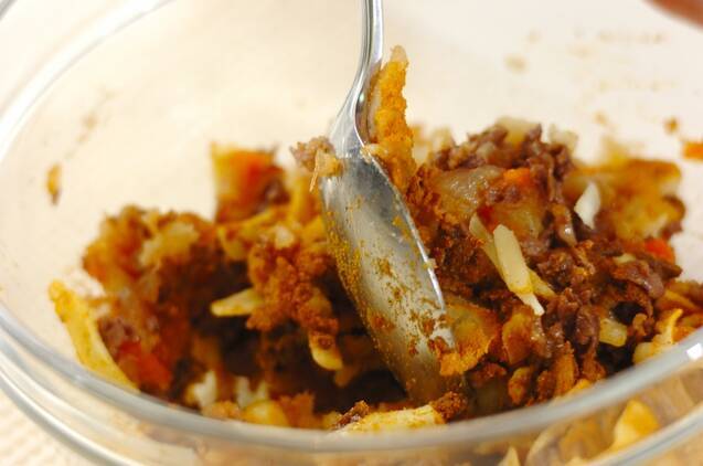 味を変えて！肉じゃがをリメイク インドの軽食サモサ by金丸 利恵さんの作り方の手順4