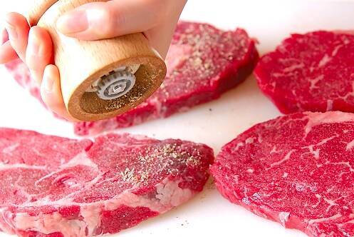 本格ステーキソース フライパンで簡単！基本の作り方 市販より美味しくの作り方の手順1