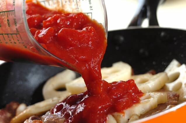豚ヒレ肉と根菜のトマト煮の作り方の手順4