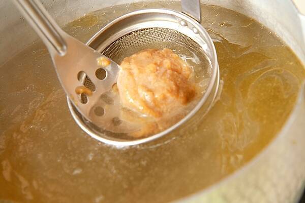 みそ煮込みうどん鍋の作り方の手順8