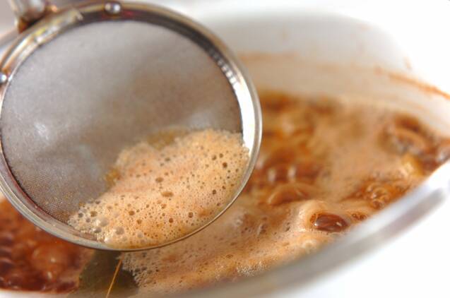 モツの赤ワイン煮込みの作り方の手順4