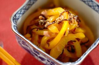 パプリカの塩昆布和え