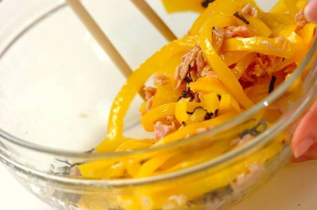 パプリカの塩昆布和えの作り方の手順3