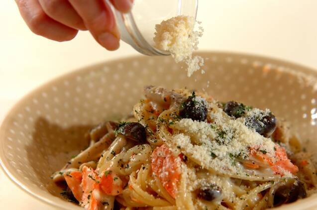 鮭のソイクリームパスタの作り方の手順7