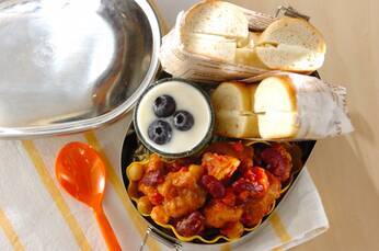 3品でOK　唐揚げチリコンカン弁当