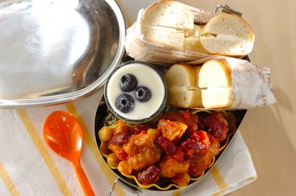 3品でOK　唐揚げチリコンカン弁当