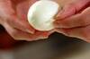 簡単めんつゆで煮卵 半熟とろ～り 時短で味染み by伊藤 けいこさんの作り方の手順2
