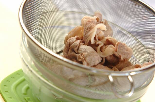 豚しゃぶとキャベツのネギドレッシング和えの作り方の手順3