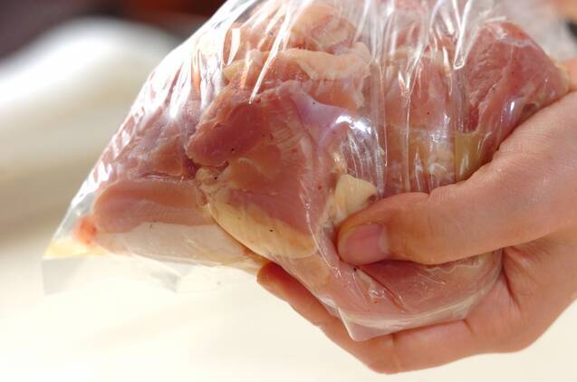 旨辛がやみつきに！韓国風ヤンニョムチキン by 山下 和美さんの作り方の手順1