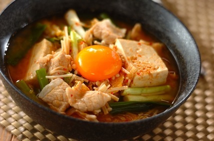 コク旨スープの丸ごと豆腐チゲ