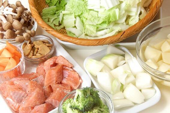 サーモンの白いシチューの作り方の手順2