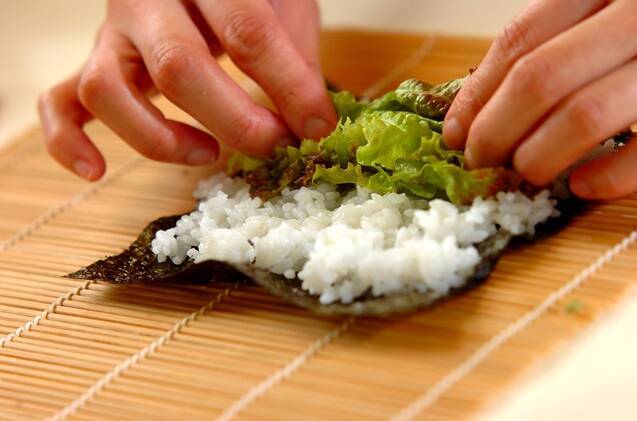 牛肉巻き寿司の作り方の手順3