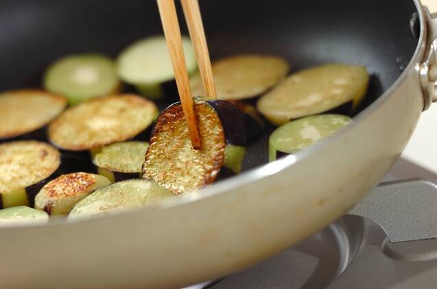 ナスの鶏みそあんかけの作り方の手順2