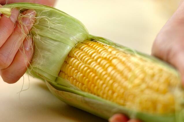 焼きトウモロコシのマヨチーズディップの作り方の手順1