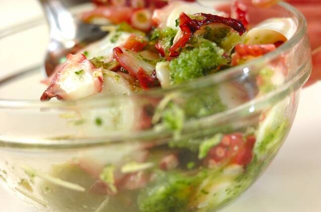 タコのおろしキュウリ和えの作り方の手順2