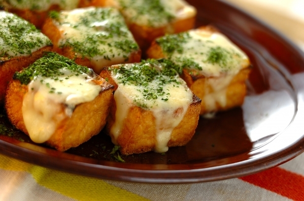 厚揚げのアンチョビチーズ焼き