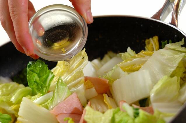 白菜とハムのマヨネーズ焼きの作り方の手順2