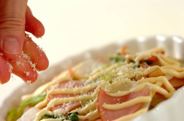 白菜とハムのマヨネーズ焼きの作り方の手順3