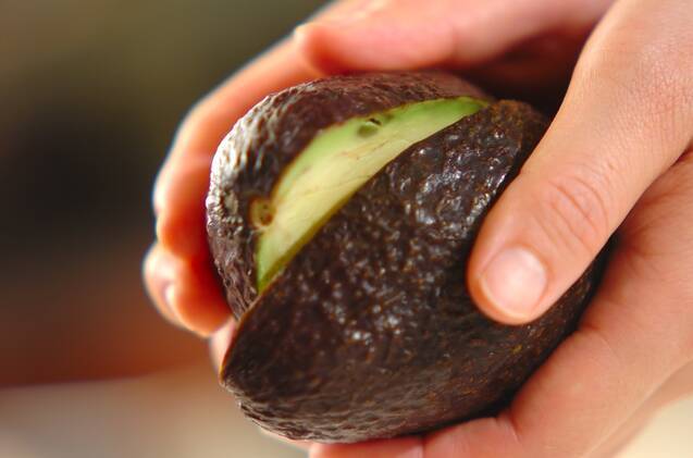 マグロとアボカドの韓国風おつまみの作り方の手順2